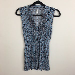 Heart Soul sleeveless top size XL ruffled front